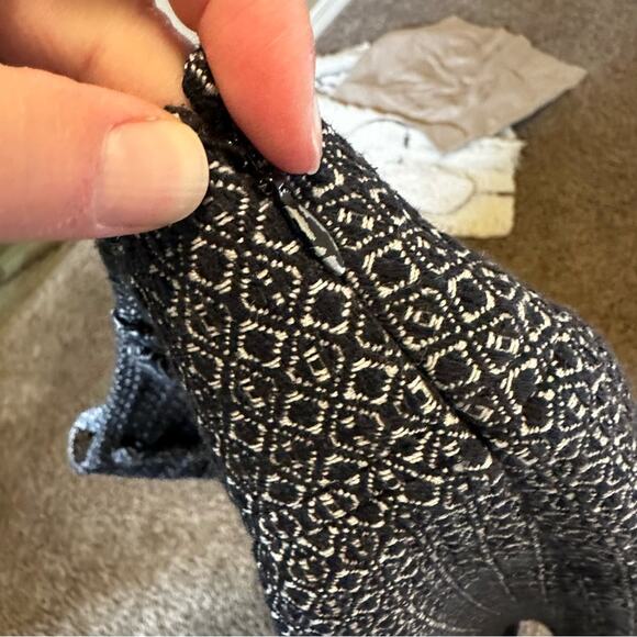 Ann Taylor women’s‎ skirt 0 petite black white - Picture 5 of 8